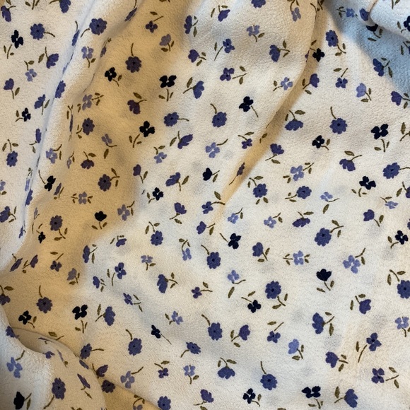 Off the shoulder floral midi dress with slit - Picture 3 of 3